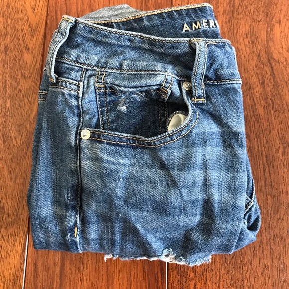 American Eagle Outfitters Denim - AMERICAN EAGLE Distressed Tomgirl Jeans